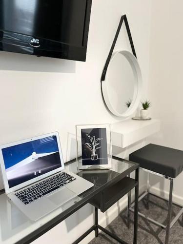 New Build Cosy Duplex Modern Apartment Greater Manchester near Stepping Hill Hospital New Build Cosy Duplex Modern Apartment Greater Manchester near Stepping Hill Hospital