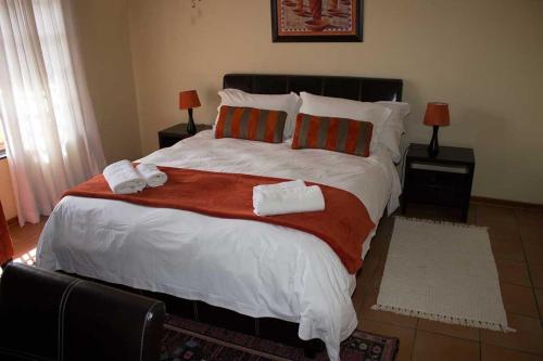 Ebony and Ivory Guesthouse in Pellissier Ebony and Ivory Guesthouse in Pellissier