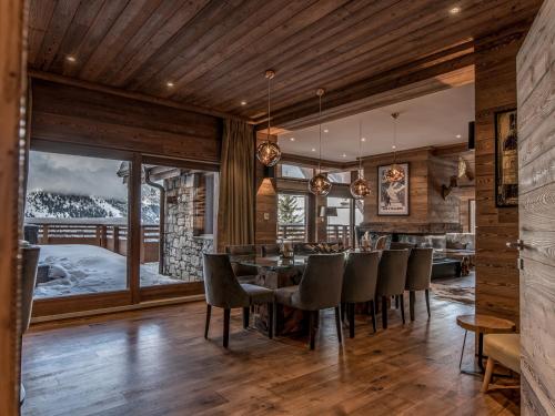 Appartement de Luxe avec Cheminee, Jacuzzi et Hammam, Skis aux Pieds - Meribel - FR-1-613-84 in Meribel Appartement de Luxe avec Cheminee, Jacuzzi et Hammam, Skis aux Pieds - Meribel - FR-1-613-84 in Meribel