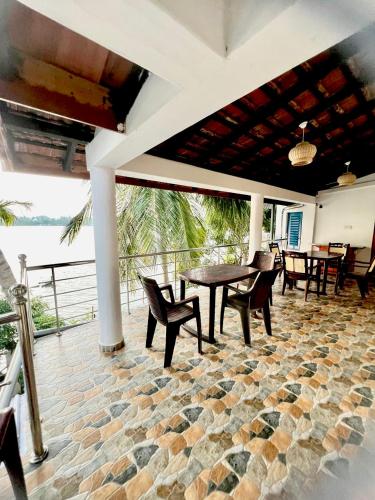 Lagoon Breeze Resort in Batticaloa Lagoon Breeze Resort in Batticaloa