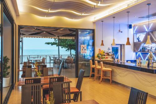 F&B, 샌드 듄 차오라오 비치 리조트 (Sand Dunes Chaolao Beach Resort) in 차오 라오 비치 F&B, 샌드 듄 차오라오 비치 리조트 (Sand Dunes Chaolao Beach Resort) in 차오 라오 비치