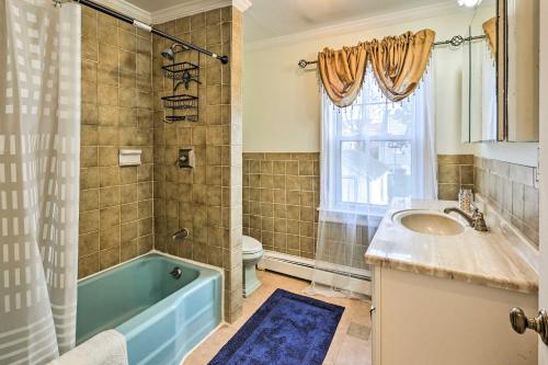 Charming Elmsford Home about 23 Mi to Manhattan! in 艾姆斯福德(NY) Charming Elmsford Home about 23 Mi to Manhattan! in 艾姆斯福德(NY)