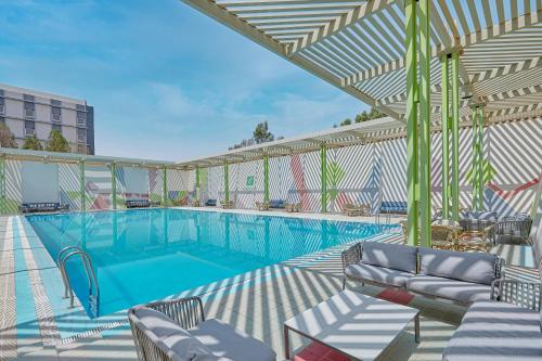 مسبح, Holiday Inn Tabuk By IHG in تبوك مسبح, Holiday Inn Tabuk By IHG in تبوك