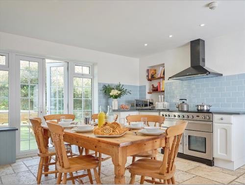 Kitchen, Deer's Leap Retreat in West Anstey Kitchen, Deer's Leap Retreat in West Anstey