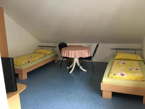 Bed, Kleine Ferienwohnung in Vohringen Bed, Kleine Ferienwohnung in Vohringen