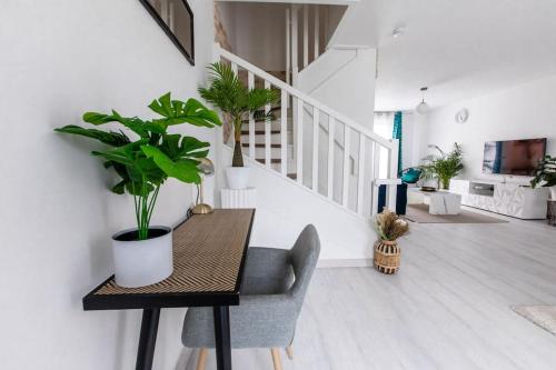 Forest Chic : Maison San Marina in L'Isle-Adam Forest Chic : Maison San Marina in L'Isle-Adam