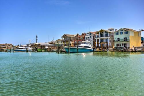 Large Golf-View Port Aransas Condo - Walk to Beach in Port Aransas (TX) Large Golf-View Port Aransas Condo - Walk to Beach in Port Aransas (TX)