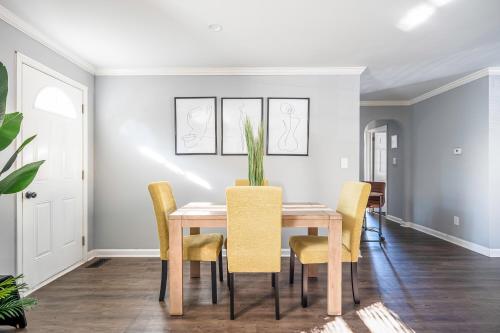 Facilities, Bohemian Dream House - Near Mercedes Benz Stadium in Collier Heights Facilities, Bohemian Dream House - Near Mercedes Benz Stadium in Collier Heights