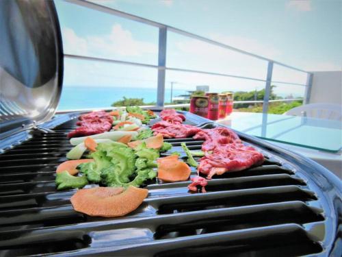 BBQ可能のオーシャンビュー&ジャグジー付1棟をまるまる貸切、2階建3LDK、無料駐車場4台 サファイアリゾート in Nanjo BBQ可能のオーシャンビュー&ジャグジー付1棟をまるまる貸切、2階建3LDK、無料駐車場4台 サファイアリゾート in Nanjo