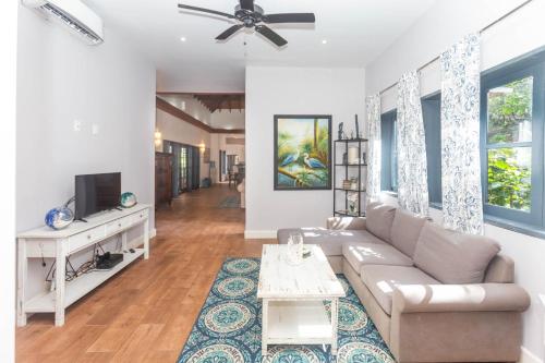 Casa Catarata home in Sandy Bay Casa Catarata home in Sandy Bay