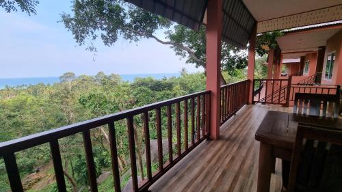 Balcony/terrace, PawPaw Resort near Samui Aquarium and Tiger Zoo Balcony/terrace, PawPaw Resort near Samui Aquarium and Tiger Zoo