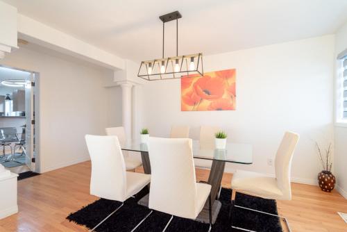 Létesítmények, Spacious & Modern by the Beach in White Rock (Brit-Kolumbia) Létesítmények, Spacious & Modern by the Beach in White Rock (Brit-Kolumbia)