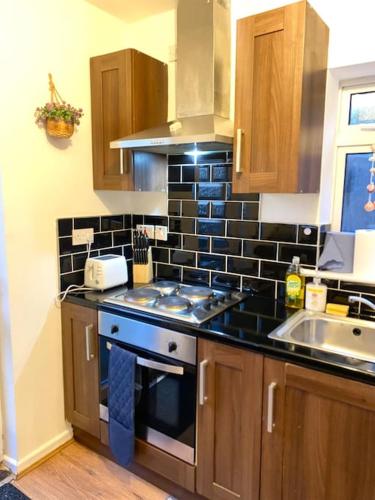 Kitchen, SwankyHome 4 Groups/Contractors in Castle Bromwich Kitchen, SwankyHome 4 Groups/Contractors in Castle Bromwich