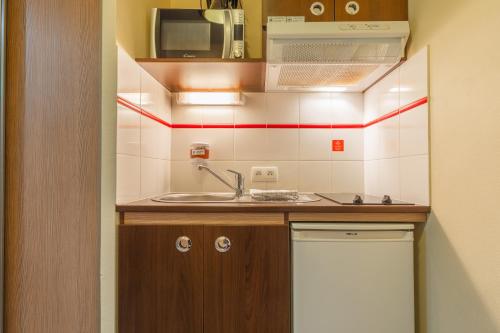 Zenitude Hotel-Residences Magny-les-Hameaux in Chevreuse Zenitude Hotel-Residences Magny-les-Hameaux in Chevreuse