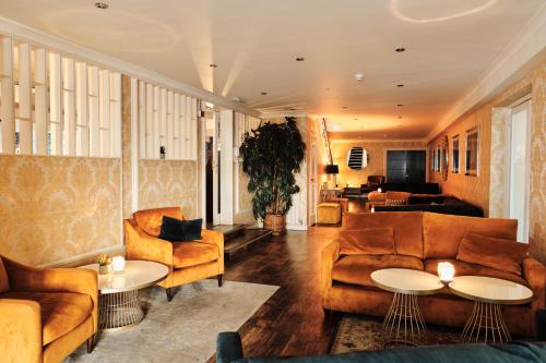 Pub/Hol, Hotel De Normandie in Saint Helier Pub/Hol, Hotel De Normandie in Saint Helier
