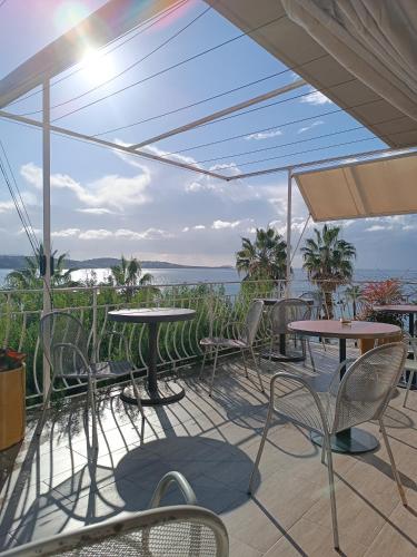 Comida y bebida, Les Galets Hotel et B&B in Bandol Comida y bebida, Les Galets Hotel et B&B in Bandol