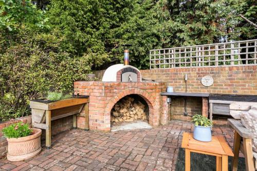 Idyllic 2- Bedroom barn with amazing views in Cranbrook Idyllic 2- Bedroom barn with amazing views in Cranbrook