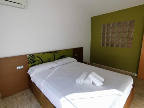 Villa con piscina y BBQ ideal para familias in Bellvey Villa con piscina y BBQ ideal para familias in Bellvey