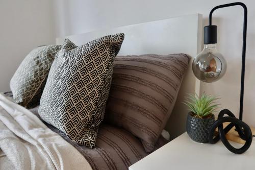 Konuk Odası, Hampton House - Sleeps 7 - Free Parking and WiFi in Stoke Bishop Konuk Odası, Hampton House - Sleeps 7 - Free Parking and WiFi in Stoke Bishop