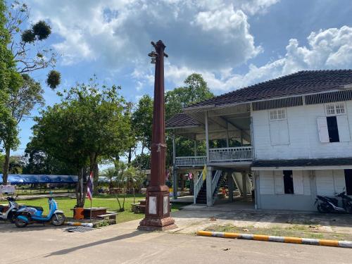 Malee Sirin Old Town in Sang Kha Ou Malee Sirin Old Town in Sang Kha Ou
