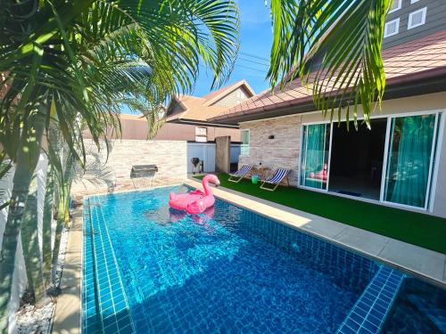Swimming pool, Modern pool villa with 3 bedrooms and 3 bathrooms. in Khao Talo Swimming pool, Modern pool villa with 3 bedrooms and 3 bathrooms. in Khao Talo