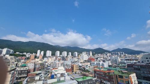 두실역 원룸 (Dusil Subway Station One-Bedroom Apartment) in 금정구 두실역 원룸 (Dusil Subway Station One-Bedroom Apartment) in 금정구