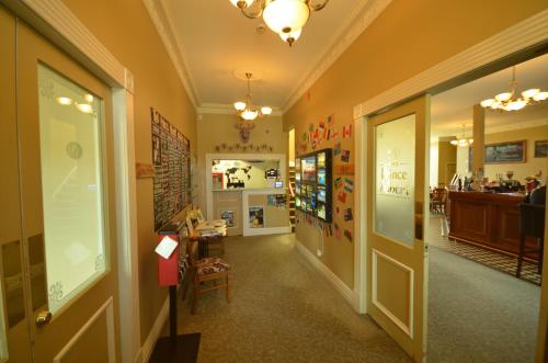 Palvelut, The Prince Albert Backpackers & Bar in Nelson Palvelut, The Prince Albert Backpackers & Bar in Nelson