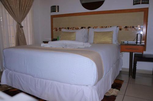 Crown Bed & Breakfast in Francistown Crown Bed & Breakfast in Francistown