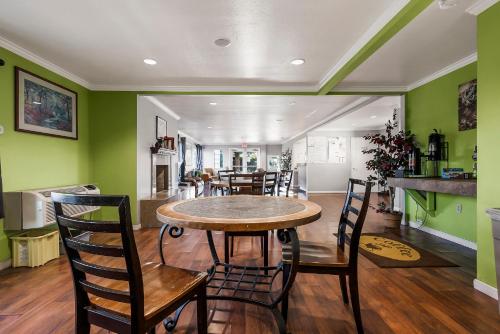 Előcsarnok, Heritage Inn Express Chico in Chico Városközpont Előcsarnok, Heritage Inn Express Chico in Chico Városközpont