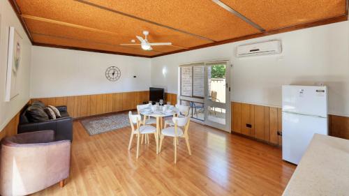 Motel Meneres in Corowa Motel Meneres in Corowa