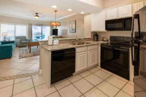 Kitchen, Palm Beach Resort Orange Beach a Ramada by Wyndham in Orange Beach (AL) Kitchen, Palm Beach Resort Orange Beach a Ramada by Wyndham in Orange Beach (AL)