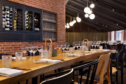 Restaurant, Comwell H. C. Andersen Odense in Odense Restaurant, Comwell H. C. Andersen Odense in Odense