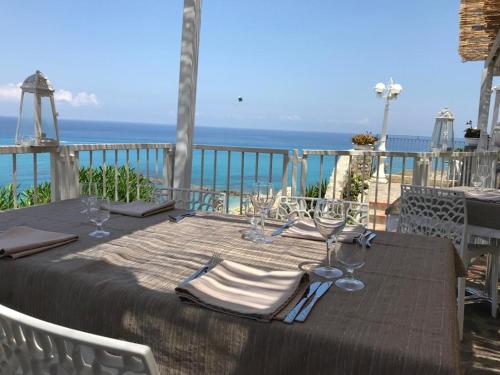 Le Sirene Rooms & Pool in Tropea Le Sirene Rooms & Pool in Tropea