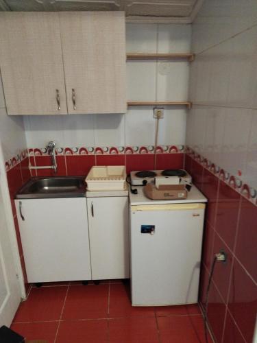 Small Apartment PRIVATE bathroom STRONG WI-FI in Voždovac Small Apartment PRIVATE bathroom STRONG WI-FI in Voždovac