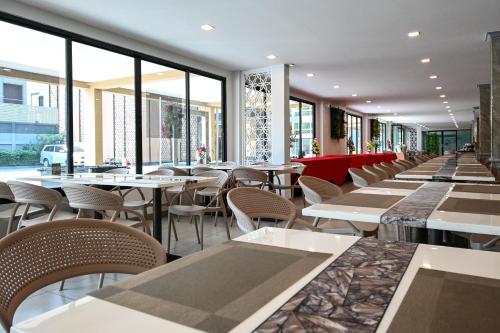 Restaurant, GOLDEN SEA HUA HIN in Hua Hin / Cha-am Restaurant, GOLDEN SEA HUA HIN in Hua Hin / Cha-am