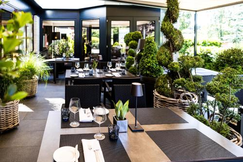 شرفة/ تراس, Hotel & Restaurant Schroder in جروس ميكلسين شرفة/ تراس, Hotel & Restaurant Schroder in جروس ميكلسين