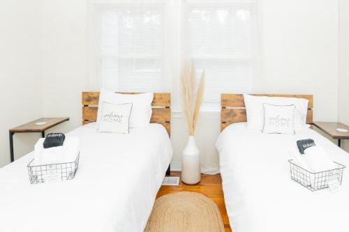 Boho Vibes with Large Private Backyard in the City in Cascade Road Boho Vibes with Large Private Backyard in the City in Cascade Road