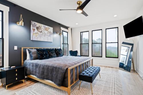 Knight Mountain in East Ellijay (GA) Knight Mountain in East Ellijay (GA)