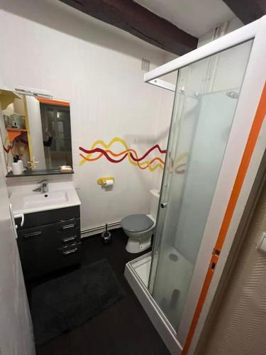 Ducha, Chez Samantha au cœur d'Azay in Azay-le-Rideau Ducha, Chez Samantha au cœur d'Azay in Azay-le-Rideau