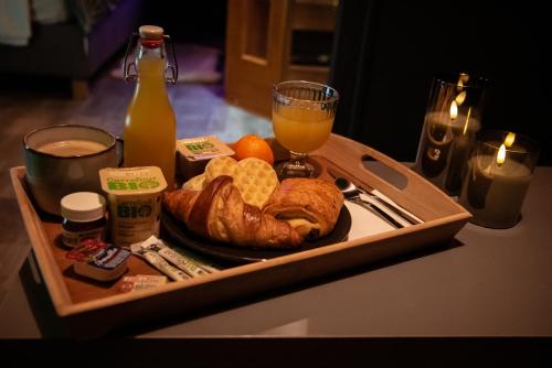 Ēdiens un dzērieni, PAUSE NATURE SORBAIS Chambre avec SPA, SAUNA, STREAMING et arrivée autonome (PAUSE NATURE SORBAIS Chambre avec SPA, SAUNA, STREAMING et arrivee autonome) in Perona Ēdiens un dzērieni, PAUSE NATURE SORBAIS Chambre avec SPA, SAUNA, STREAMING et arrivée autonome (PAUSE NATURE SORBAIS Chambre avec SPA, SAUNA, STREAMING et arrivee autonome) in Perona