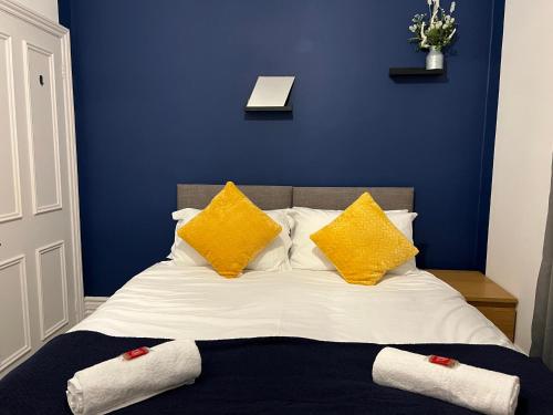 Contemporary Meridian Place By Prescott Apartments