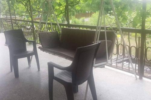 cheerful 4 bedroom home in Samtredia, georgia (near to airport) in Samtredia cheerful 4 bedroom home in Samtredia, georgia (near to airport) in Samtredia
