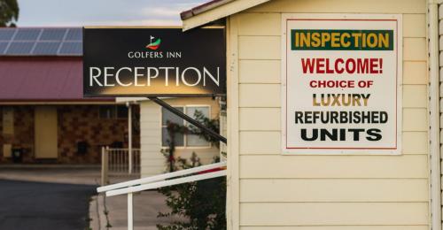 Exterior view, Golfers Inn in Tenterfield Exterior view, Golfers Inn in Tenterfield