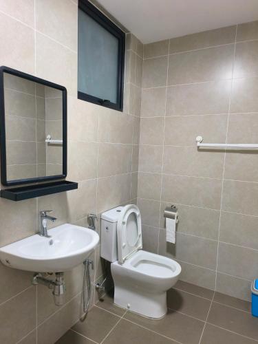 Batu Maung New 3BR or 4BR Condo in Batu Maung Batu Maung New 3BR or 4BR Condo in Batu Maung