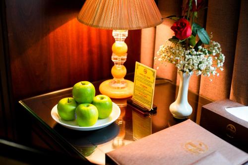 Thanh Lich Royal Boutique Hotel near Quoc Hoc Hue High School for the Gifted Thanh Lich Royal Boutique Hotel near Quoc Hoc Hue High School for the Gifted