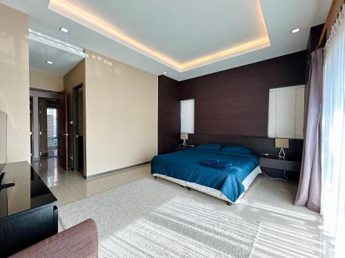 Guestroom, Modern pool villa with 3 bedrooms and 3 bathrooms. in Khao Talo Guestroom, Modern pool villa with 3 bedrooms and 3 bathrooms. in Khao Talo
