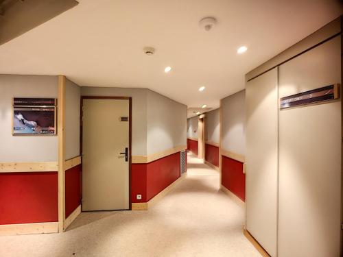 Les Menuires - 2 pieces 4/5 pers - 42m² - Balcons - Ski aux pieds - Res. Aconit - FR-1-178-294 in Les Bruyeres Les Menuires - 2 pieces 4/5 pers - 42m² - Balcons - Ski aux pieds - Res. Aconit - FR-1-178-294 in Les Bruyeres
