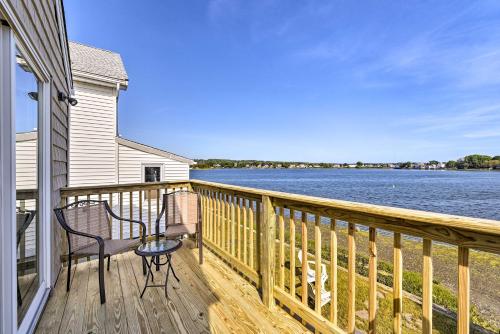 Waterside Portsmouth Home with Deck, 11 Mi to Newport in Portsmouth (RI) Waterside Portsmouth Home with Deck, 11 Mi to Newport in Portsmouth (RI)