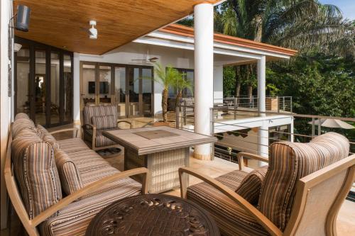 Balcony/terrace, Casa Anjali by Sandglass in Quepos Balcony/terrace, Casa Anjali by Sandglass in Quepos