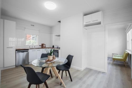 Facilities, Cheerful 2-Bedroom Home in Moonee Ponds in Brunswick Facilities, Cheerful 2-Bedroom Home in Moonee Ponds in Brunswick